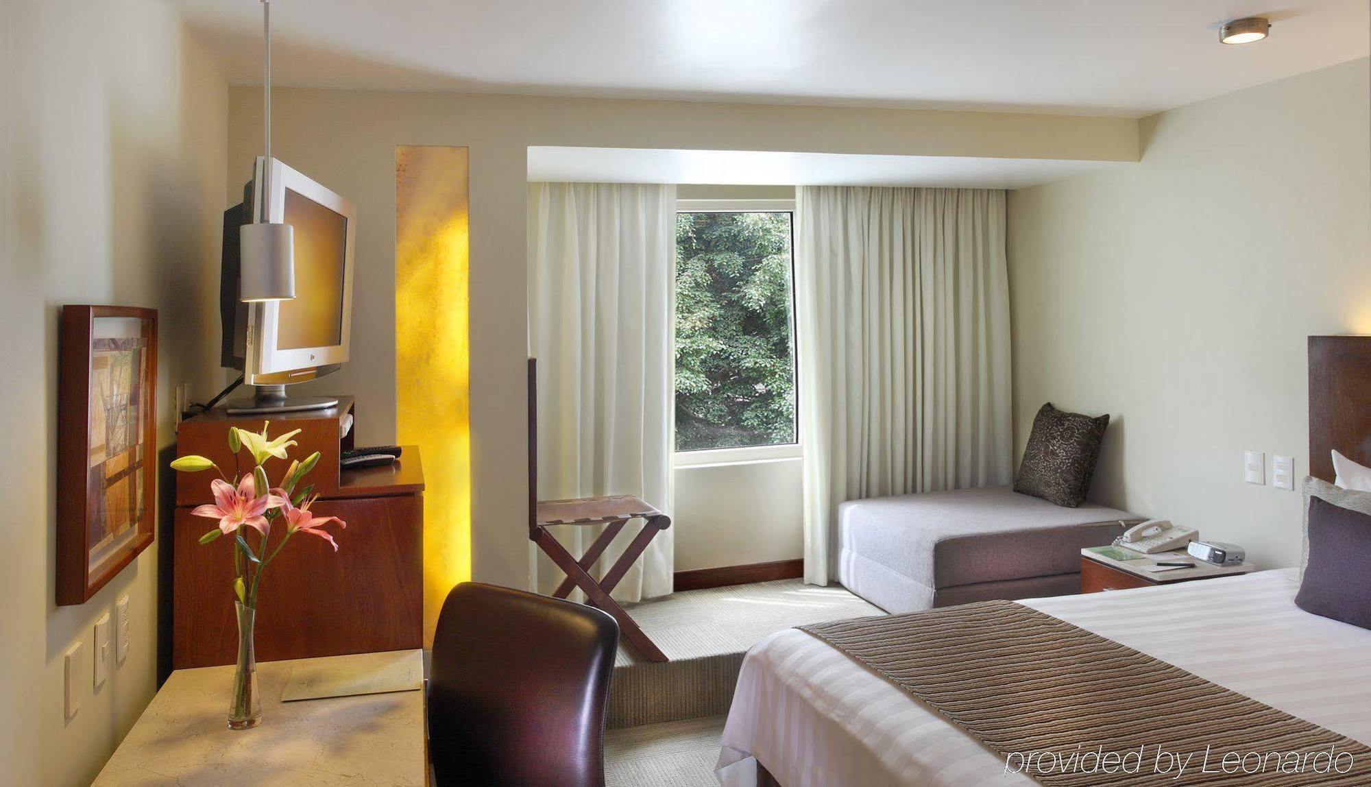 Emporio Reforma Hotel Mexico-stad Buitenkant foto A room at the hotel